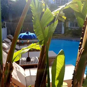 https://le-mas-de-la-frigoulette.fr-provencehotel.com